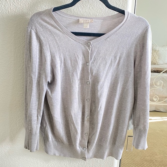Women's Gray LOFT Button Down Cardigan Size Medium - Picture 2 of 5